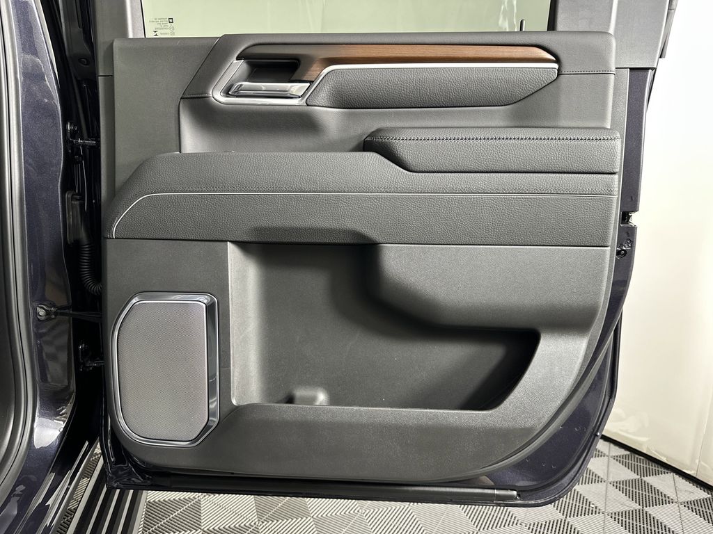 new 2025 GMC Sierra 2500HD car, priced at $86,034