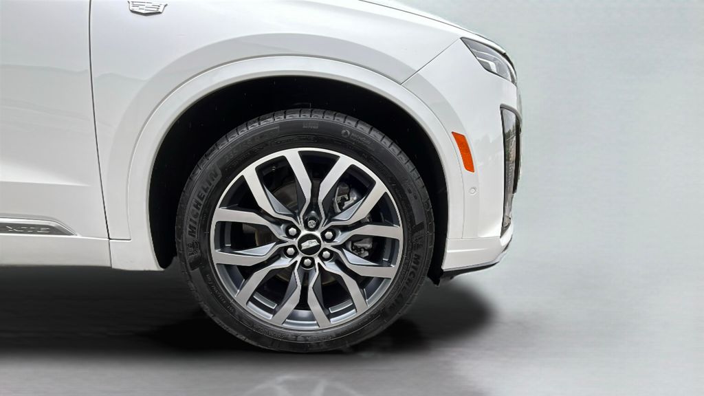 used 2021 Cadillac XT6 car, priced at $33,490