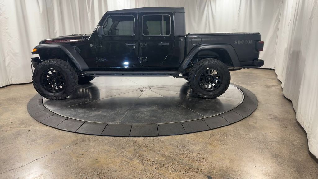 used 2020 Jeep Gladiator car, priced at $38,457