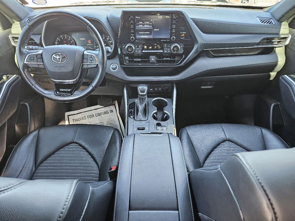 used 2021 Toyota Highlander car, priced at $29,992