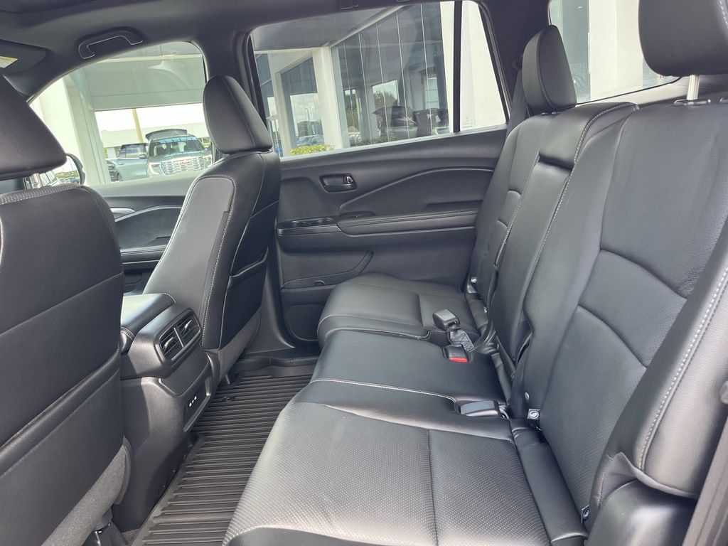 used 2024 Honda Passport car, priced at $33,417