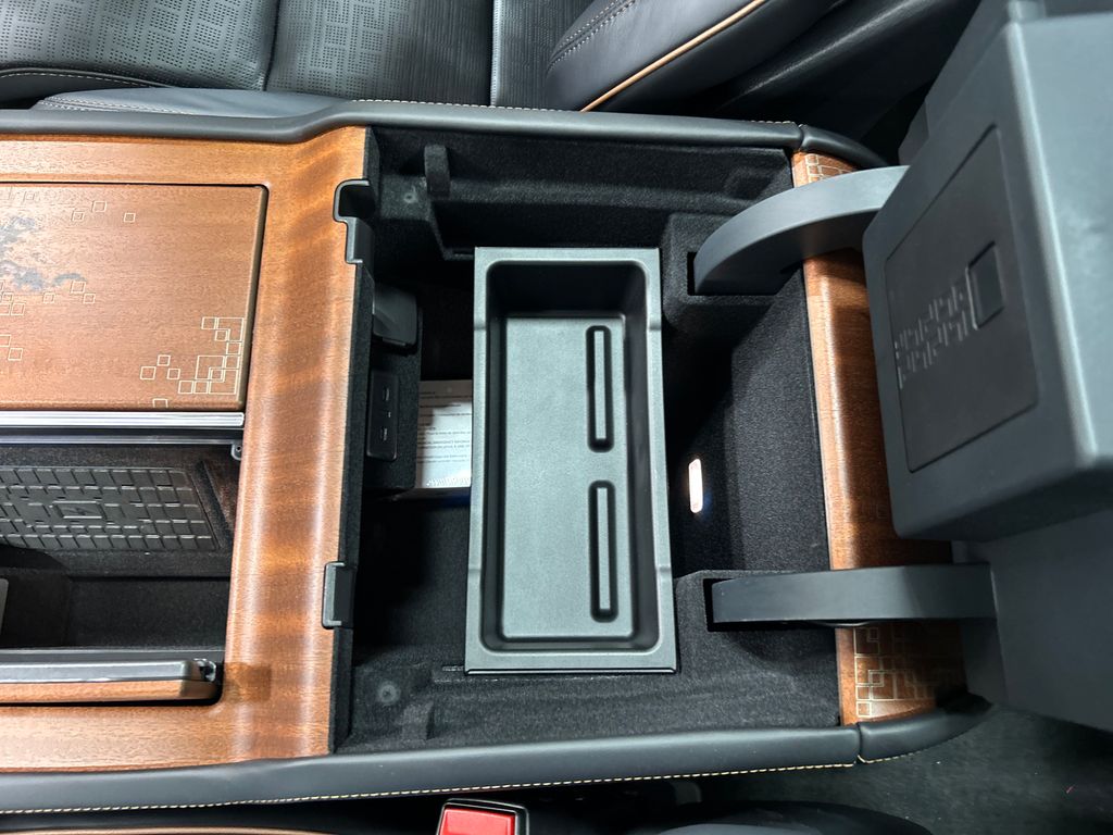 new 2025 Lincoln Navigator car, priced at $121,730