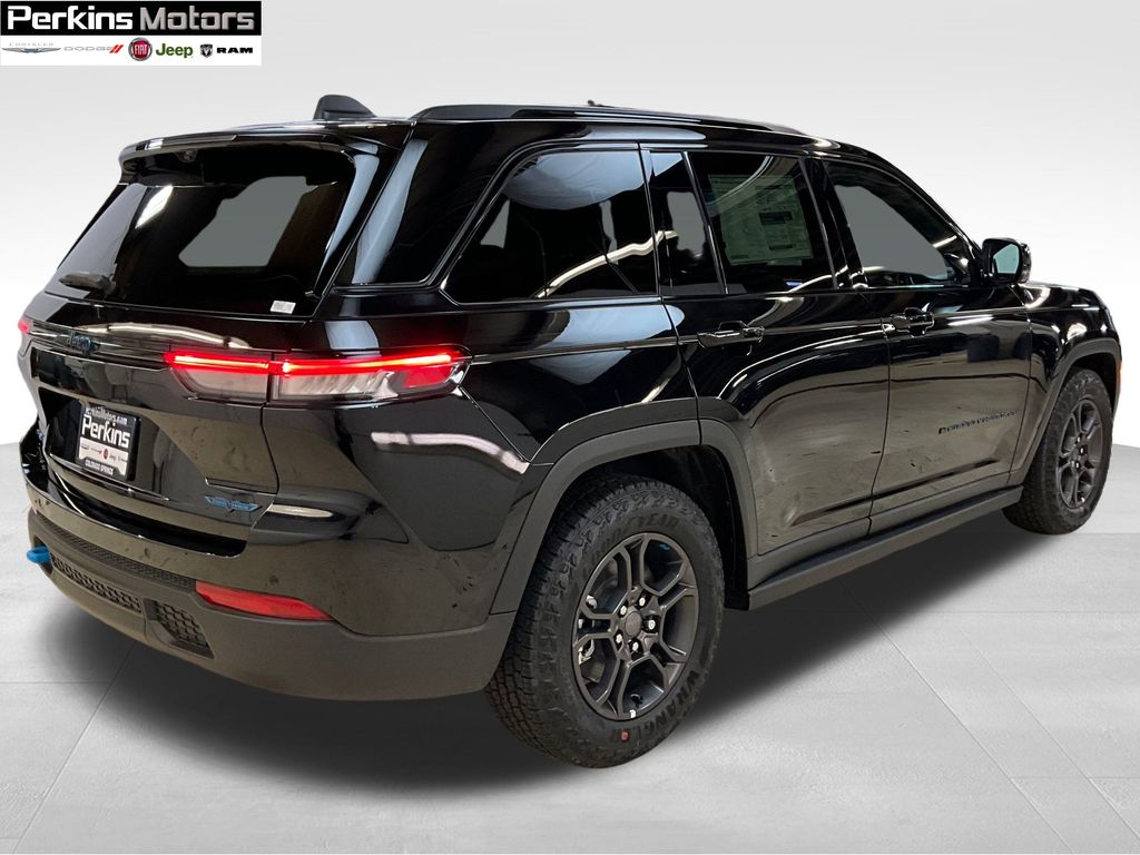 new 2025 Jeep Grand Cherokee car, priced at $65,815