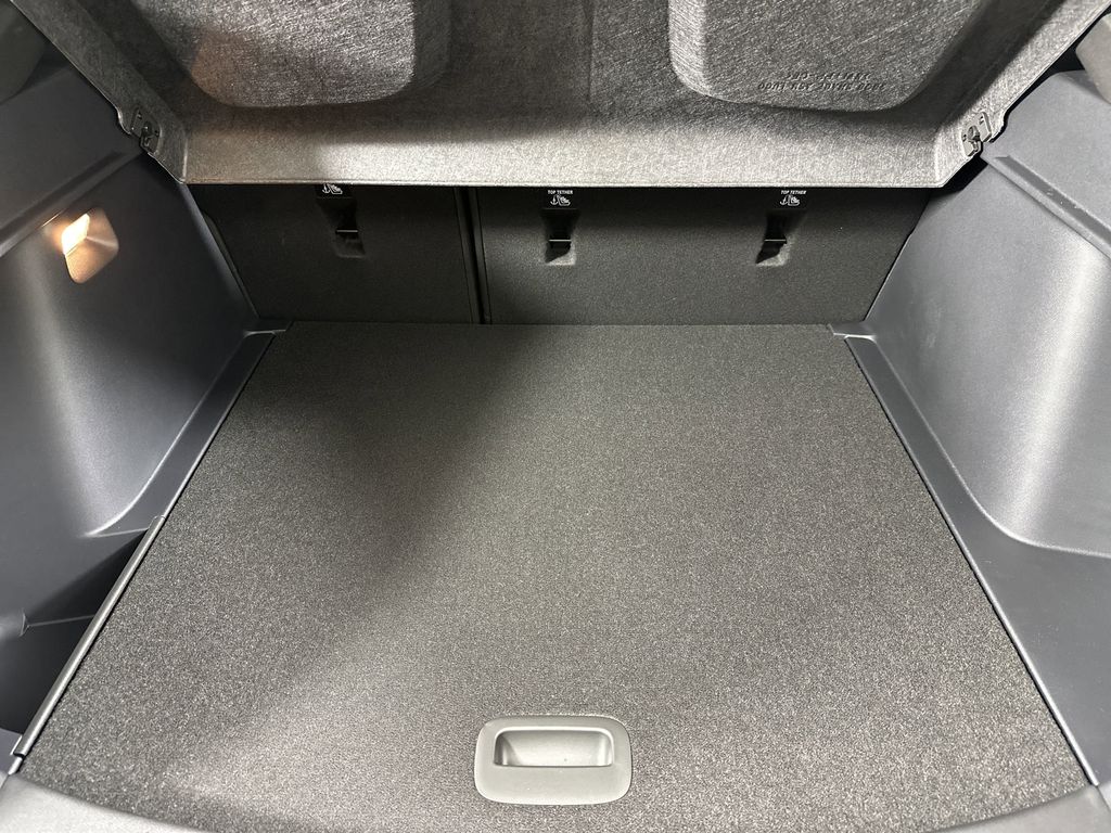 new 2025 Buick Envista car, priced at $25,685