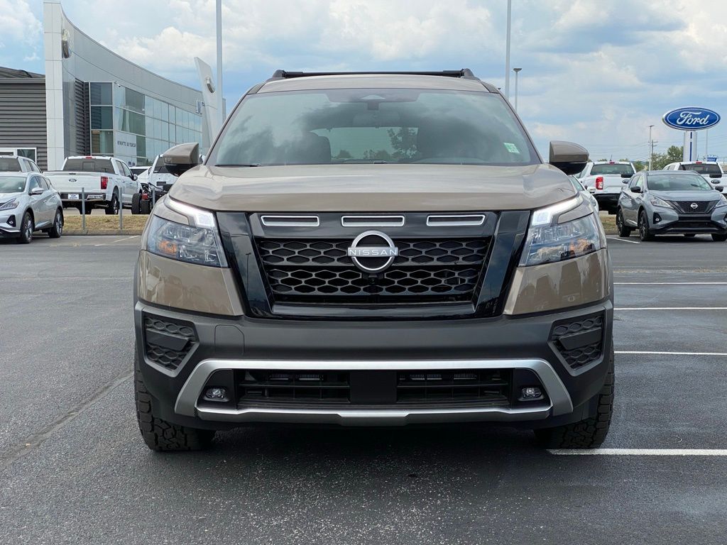 new 2024 Nissan Pathfinder car, priced at $39,375