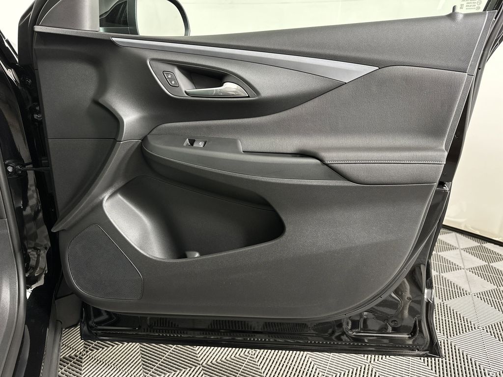 new 2025 Buick Envista car, priced at $25,685