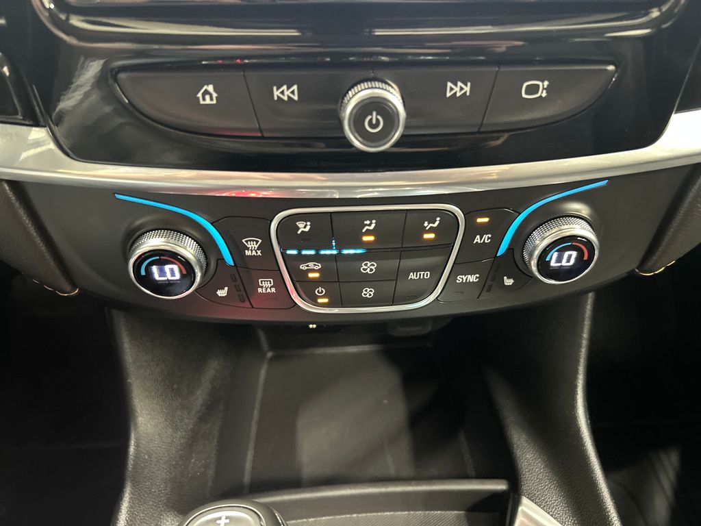 used 2020 Chevrolet Traverse car, priced at $28,947