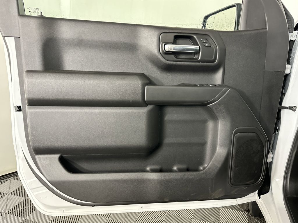 new 2025 GMC Sierra 1500 car, priced at $33,145
