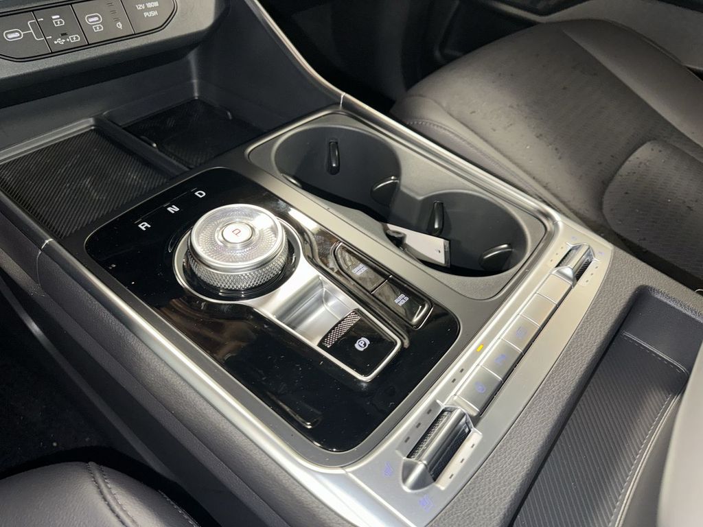 new 2025 Kia Carnival Hybrid car, priced at $50,640