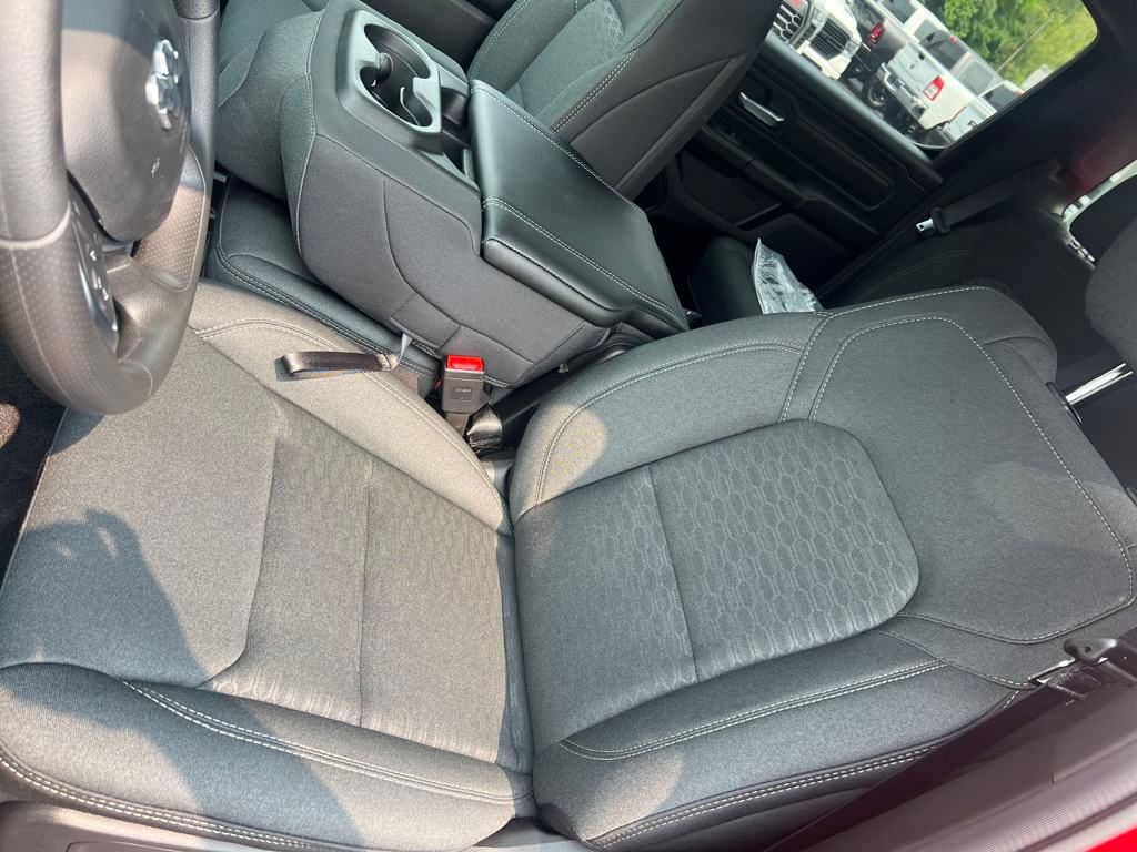 new 2025 Ram 1500 car, priced at $43,990