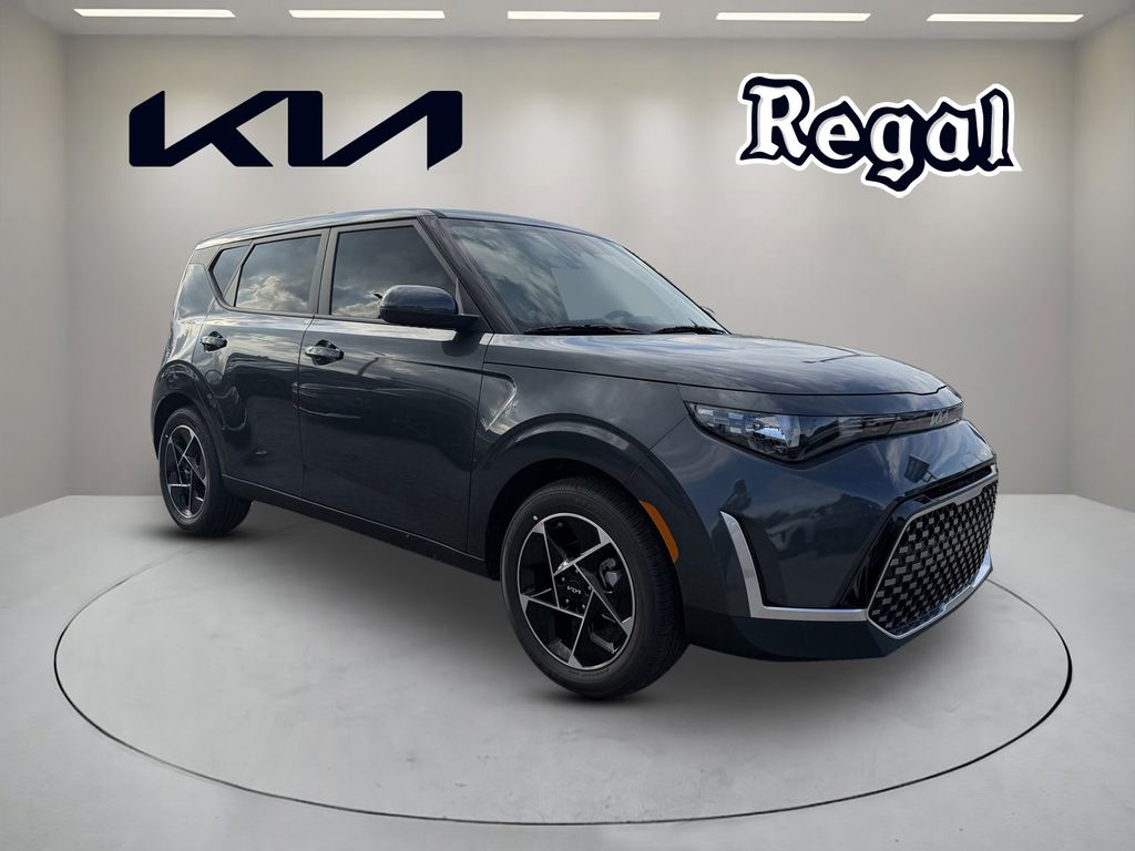 new 2025 Kia Soul car, priced at $22,933