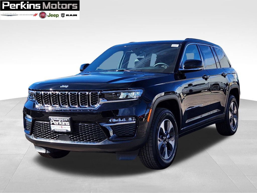 new 2025 Jeep Grand Cherokee car, priced at $52,869