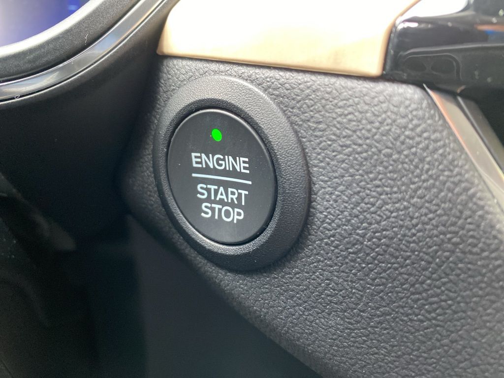 used 2022 Ford Escape car, priced at $23,995