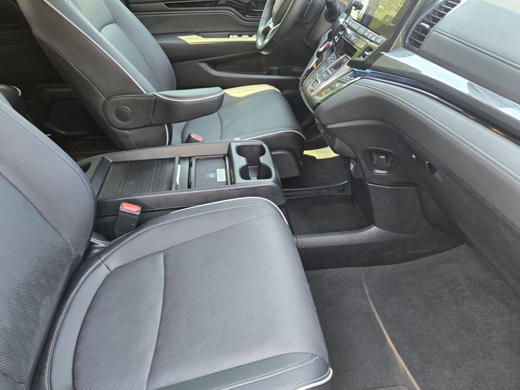 used 2024 Honda Odyssey car, priced at $45,991