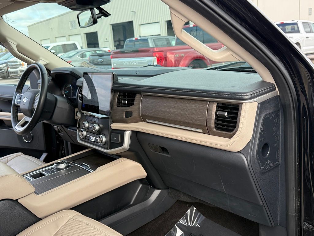 used 2023 Ford Expedition car, priced at $49,777