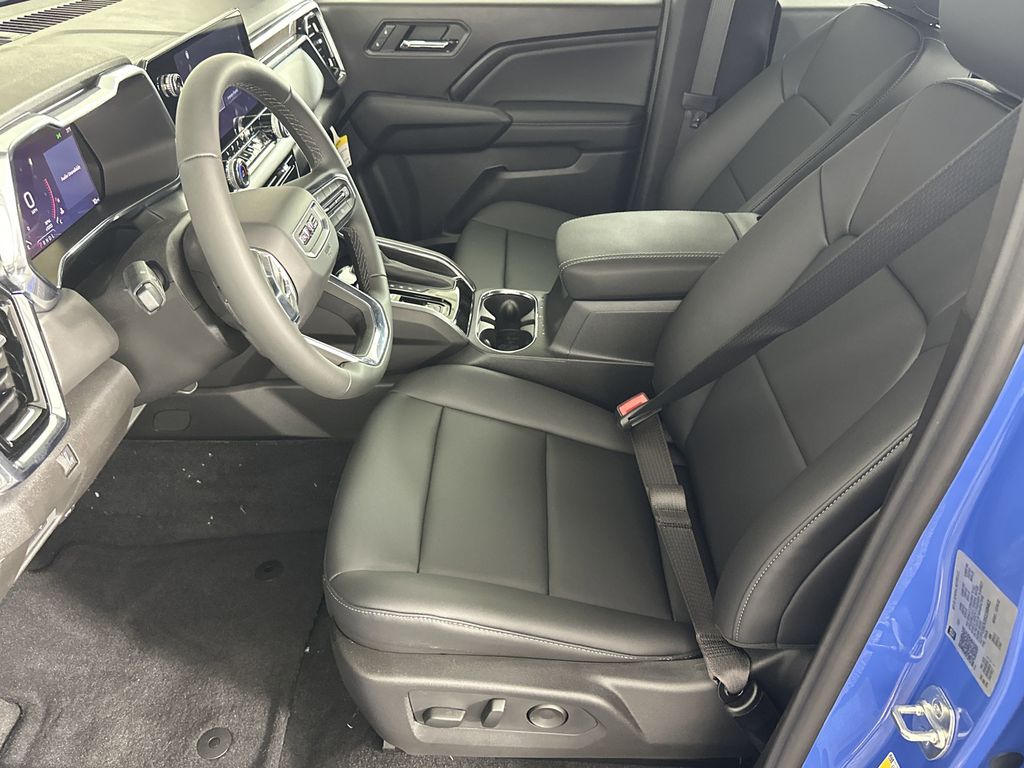 new 2025 GMC Canyon car, priced at $45,095