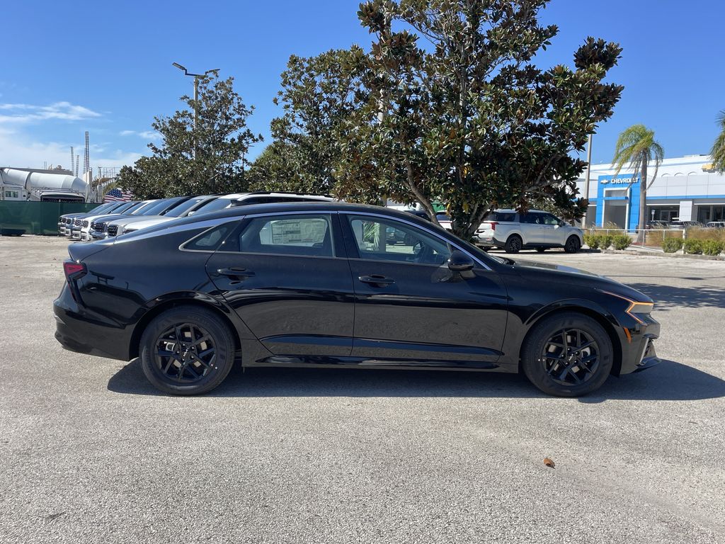 new 2026 Kia K5 car, priced at $25,738