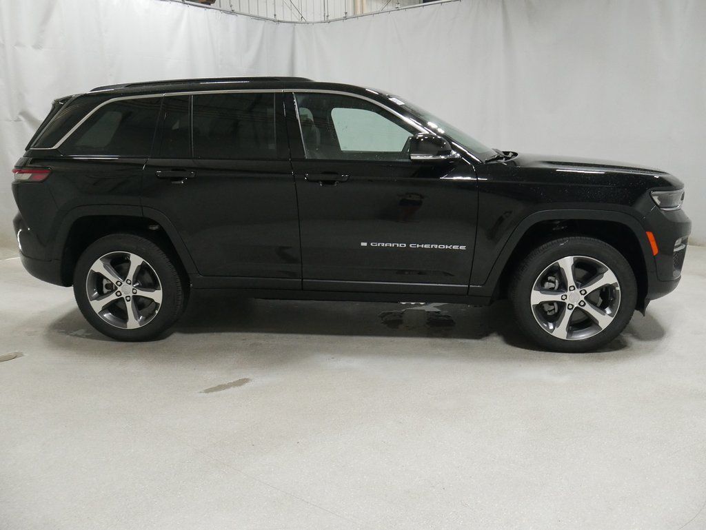 new 2024 Jeep Grand Cherokee car, priced at $60,538