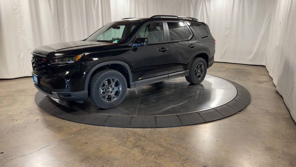 new 2025 Honda Pilot car, priced at $50,895