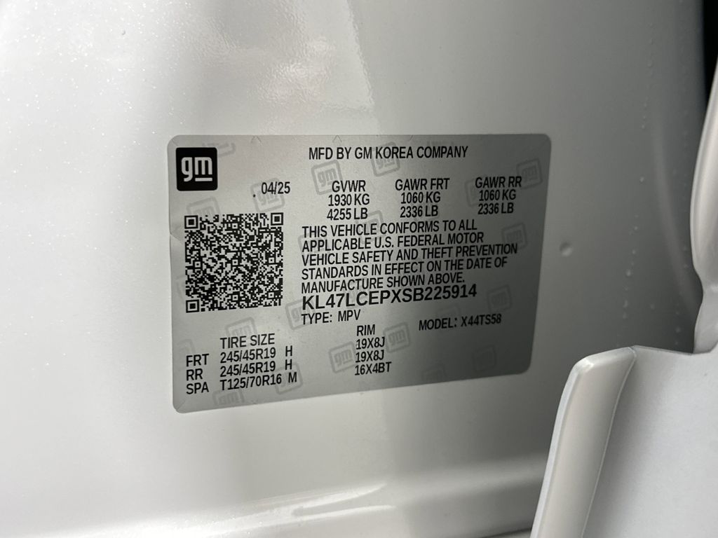 new 2025 Buick Envista car, priced at $31,685