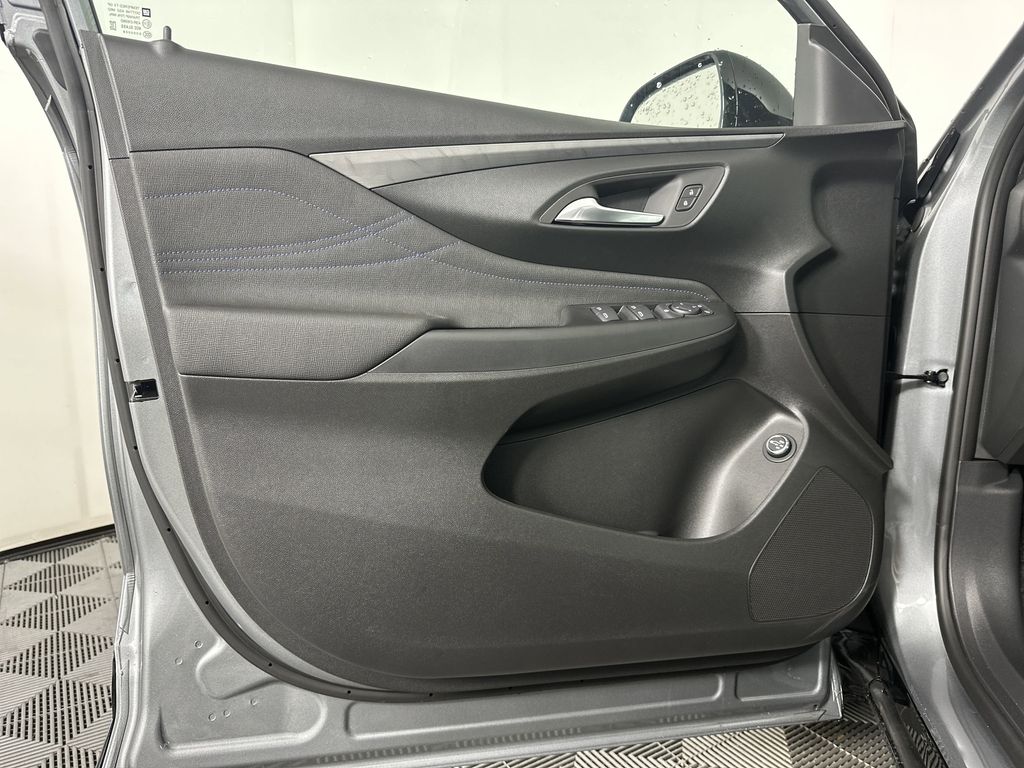 new 2025 Buick Envista car, priced at $26,070
