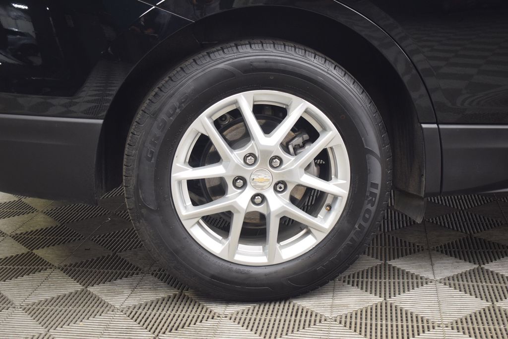 used 2024 Chevrolet Equinox car, priced at $22,300