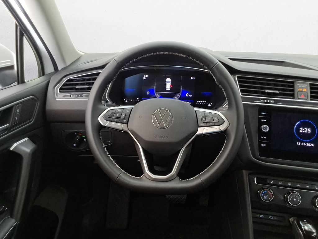 used 2024 Volkswagen Tiguan car