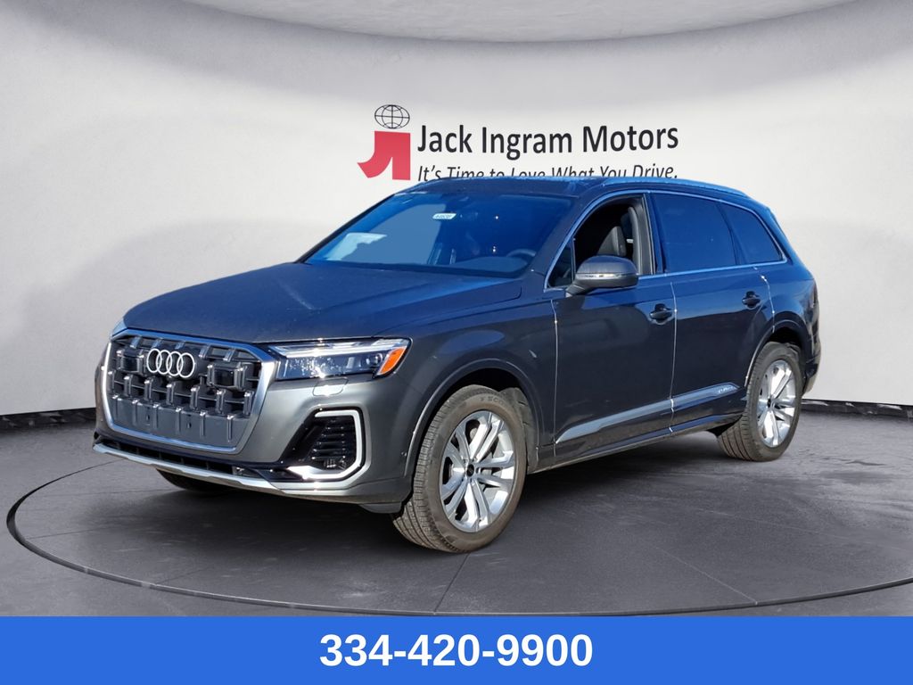 new 2025 Audi Q7 car, priced at $67,731