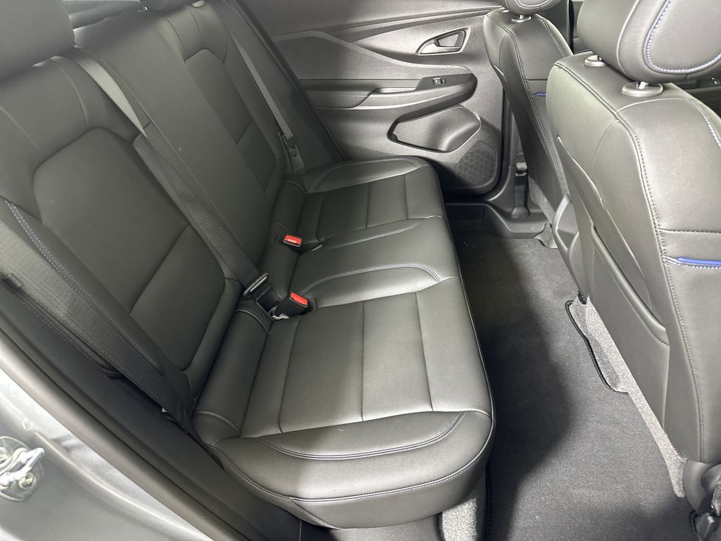 new 2025 Buick Envista car, priced at $30,065