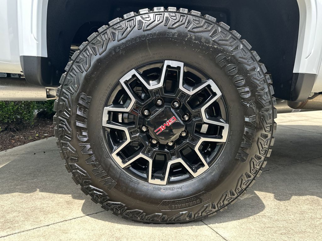 new 2025 GMC Sierra 2500HD car, priced at $94,054