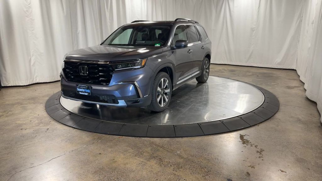 new 2025 Honda Pilot car, priced at $51,095