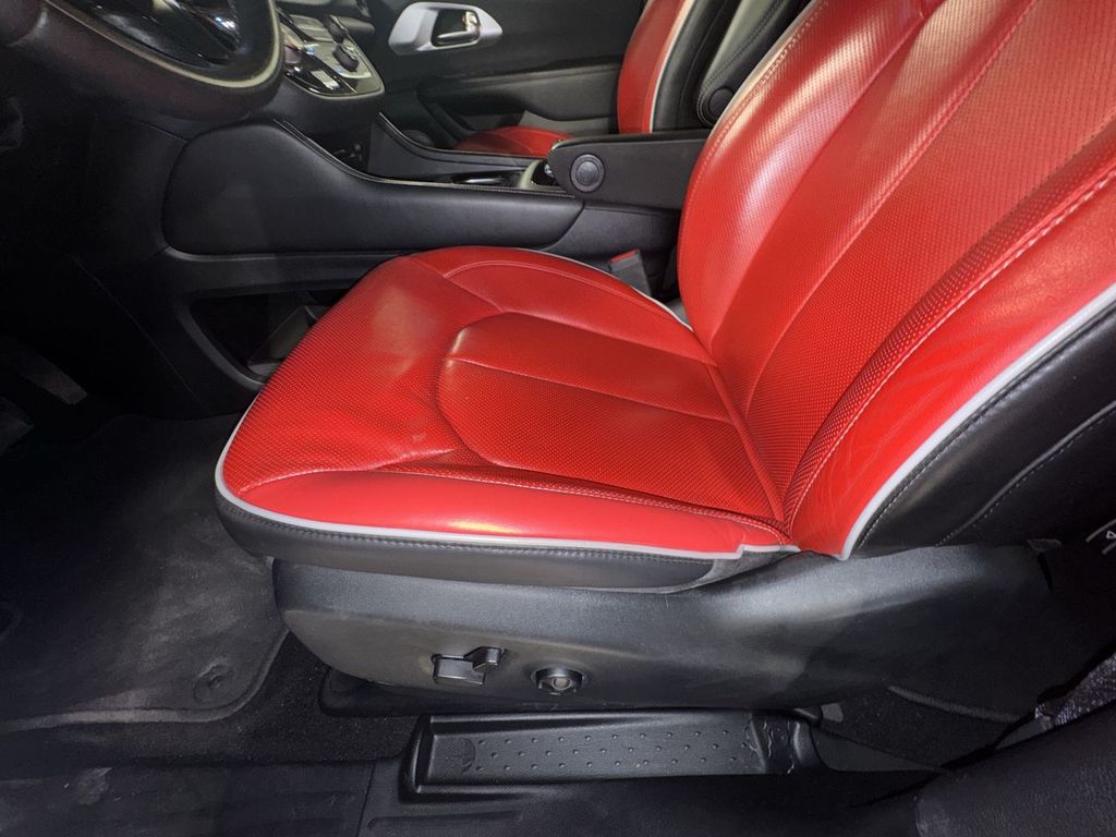 used 2021 Chrysler Pacifica Hybrid car, priced at $27,482