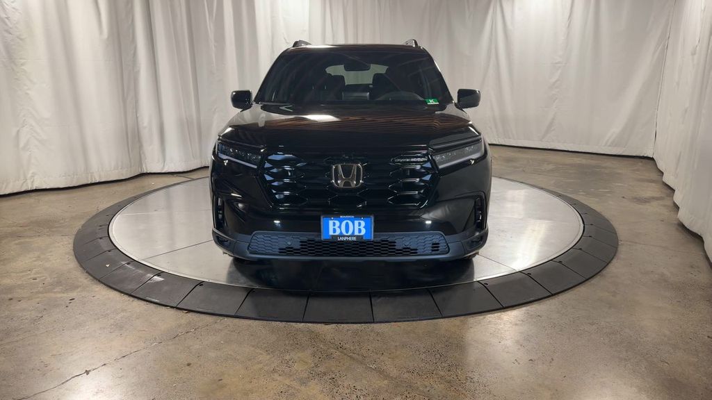 new 2025 Honda Pilot car, priced at $56,075