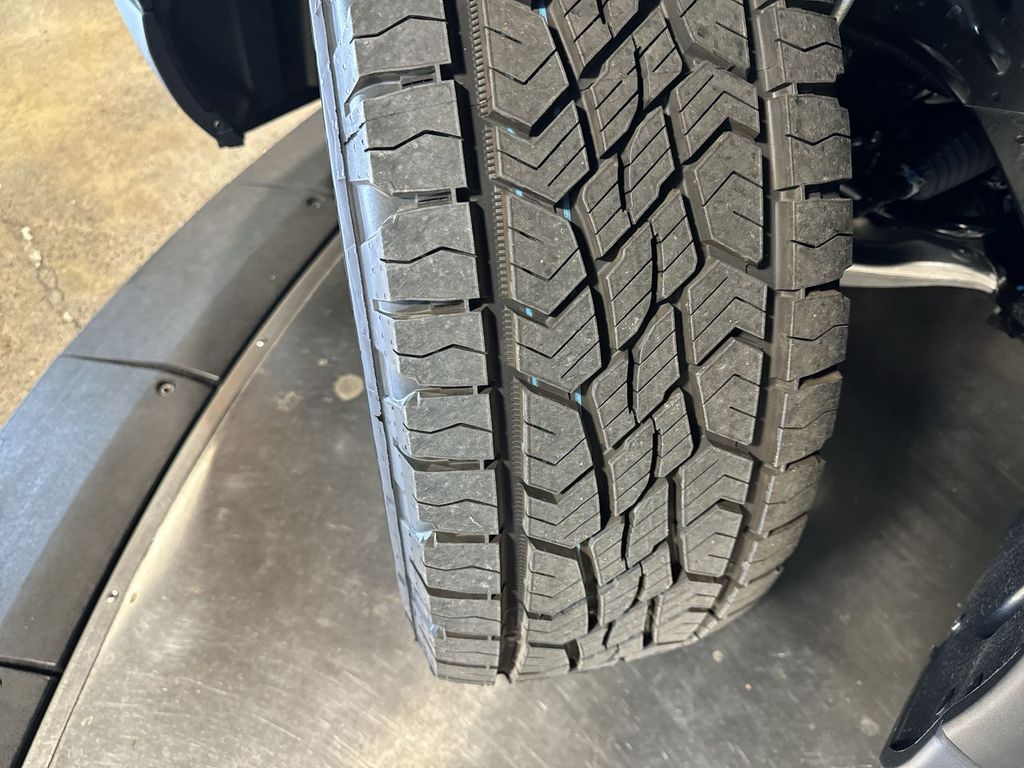 new 2025 Honda Pilot car, priced at $50,895