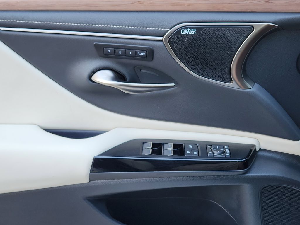 used 2025 Lexus ES car, priced at $53,711