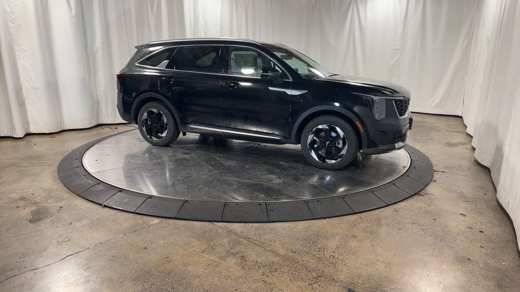 new 2025 Kia Sorento Hybrid car, priced at $47,223