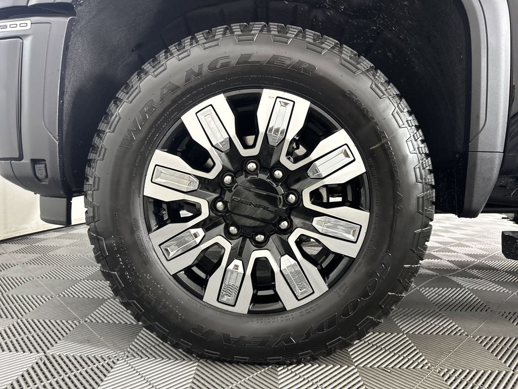 new 2025 GMC Sierra 2500HD car, priced at $85,634
