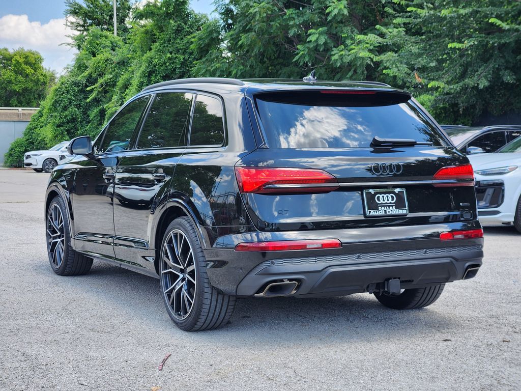 new 2025 Audi Q7 car, priced at $78,950