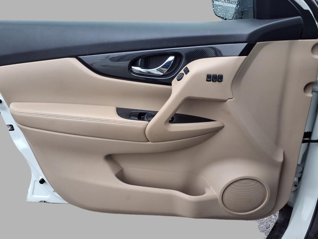 used 2018 Nissan Rogue car, priced at $14,979