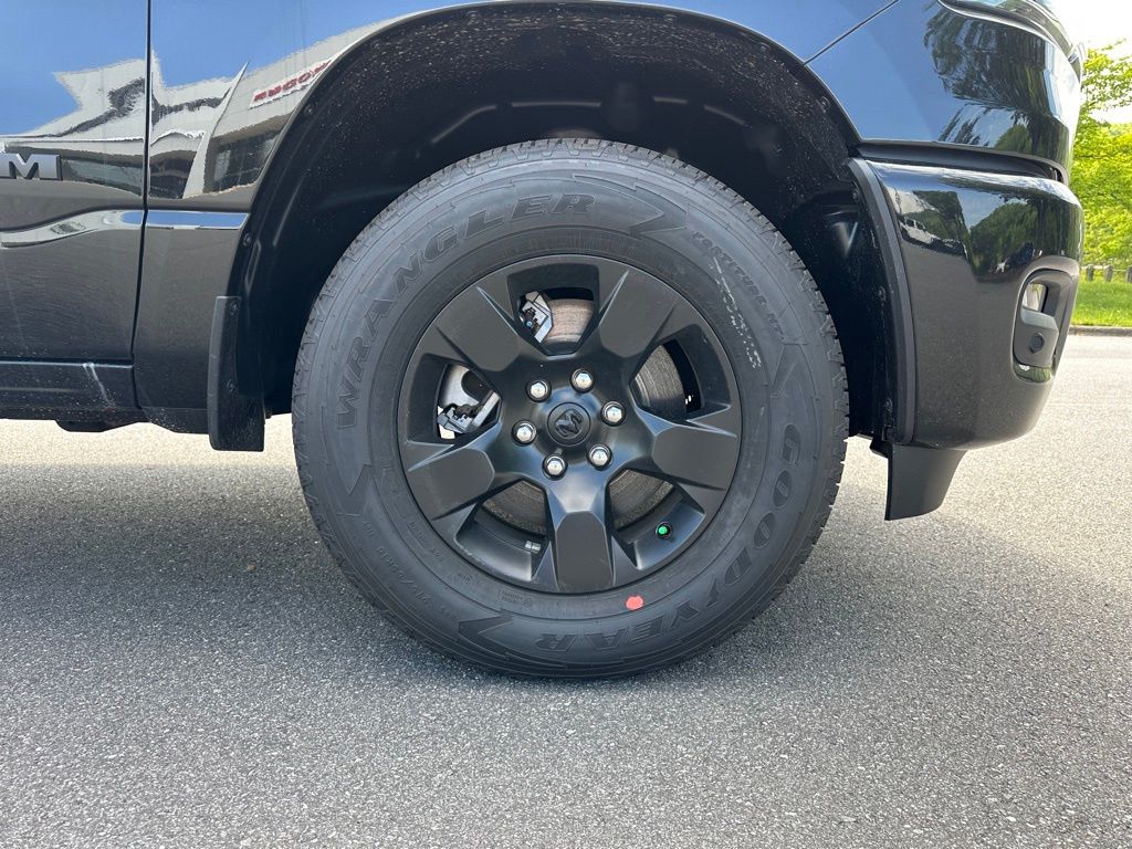 new 2025 Ram 1500 car, priced at $40,990