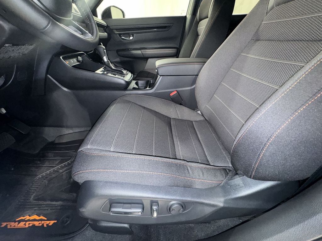 new 2026 Honda CR-V Hybrid car, priced at $40,195