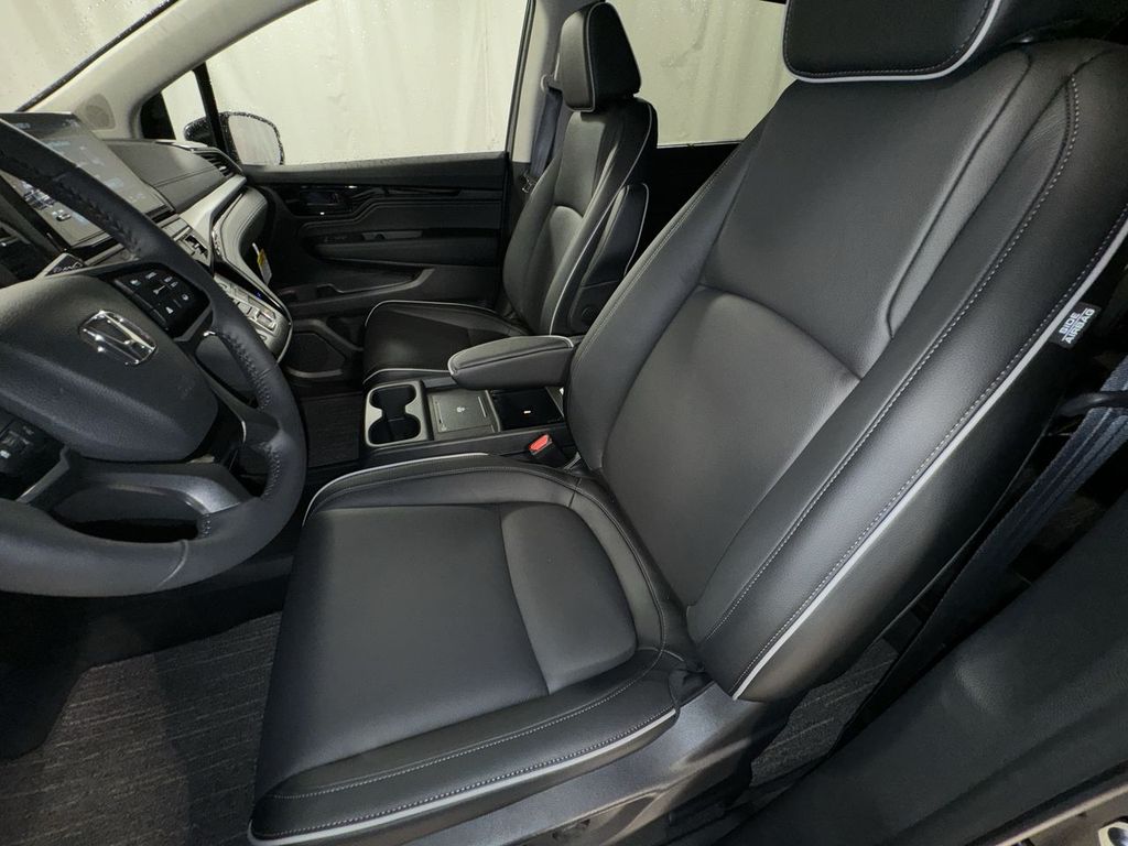 new 2025 Honda Odyssey car, priced at $48,360