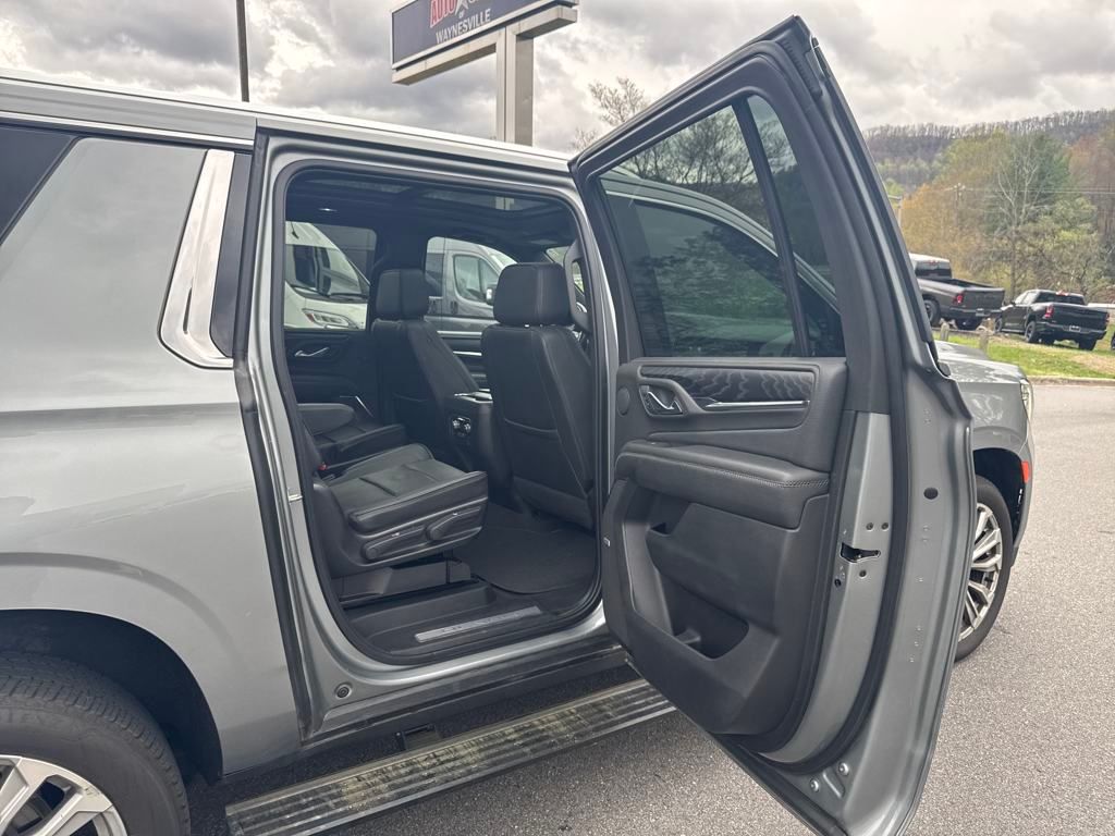 used 2023 GMC Yukon XL car, priced at $63,699