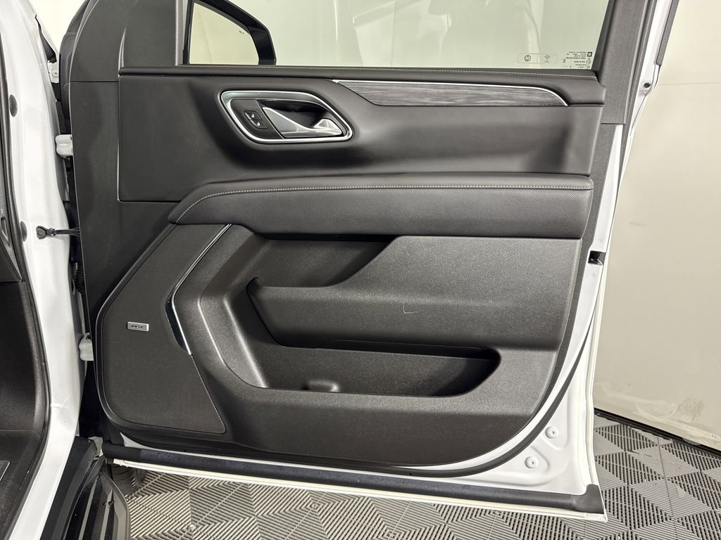 used 2023 GMC Yukon XL car, priced at $55,697