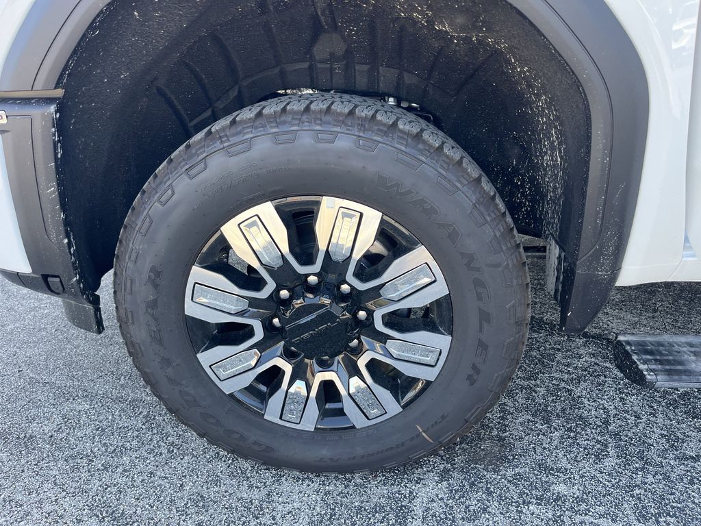 new 2025 GMC Sierra 2500HD car, priced at $78,336