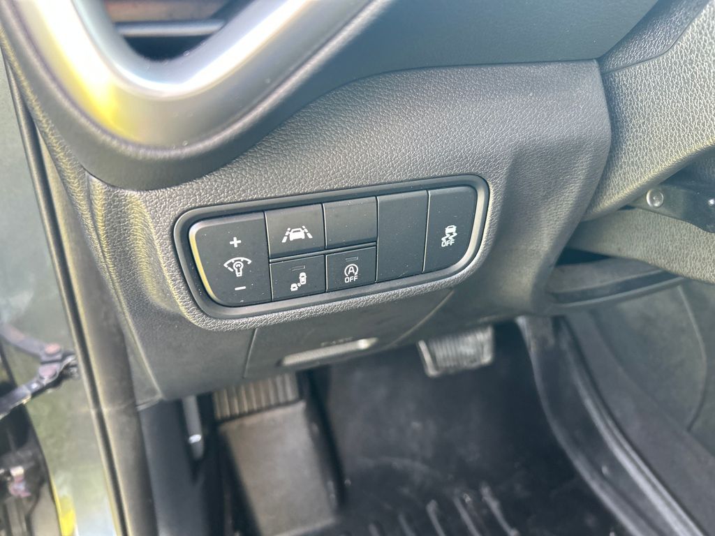 used 2021 Kia Soul car, priced at $17,142