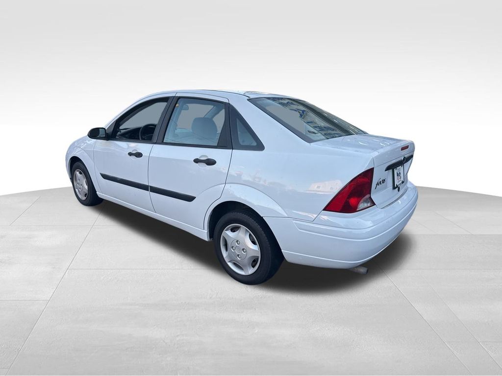 used 2003 Ford Focus car, priced at $5,900