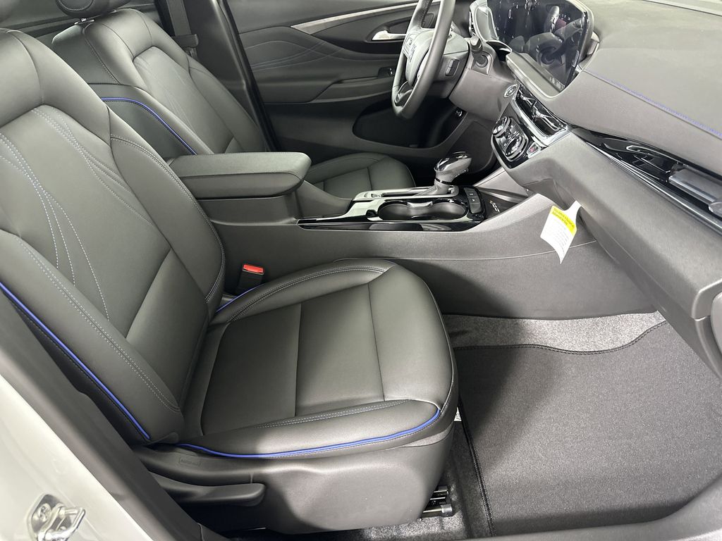 new 2025 Buick Envista car, priced at $29,075