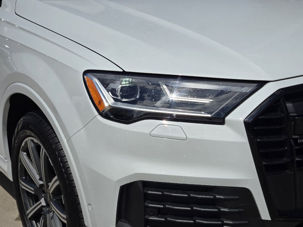 used 2023 Audi Q7 car, priced at $40,283