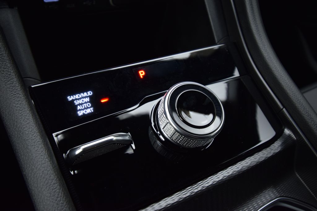 new 2025 Jeep Grand Cherokee car, priced at $42,570